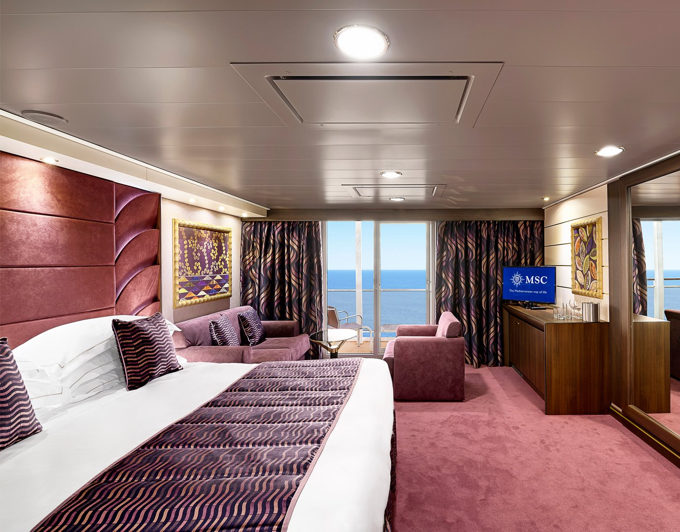 MSC Fantasia, Yacht Club Deluxe Suite | MSC Cruises MSC Fantasia, Yacht Club Deluxe Suite | MSC Cruises