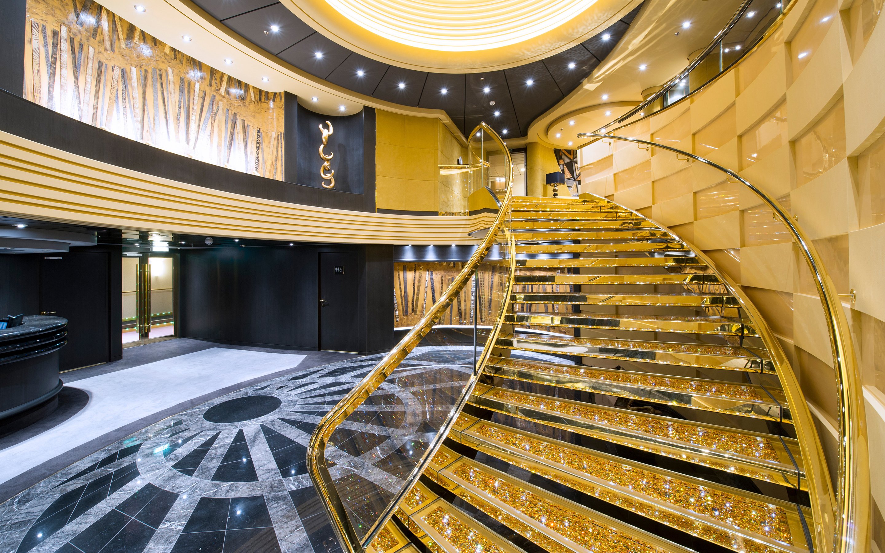 MSC Preziosa, Yacht Club | MSC Cruises