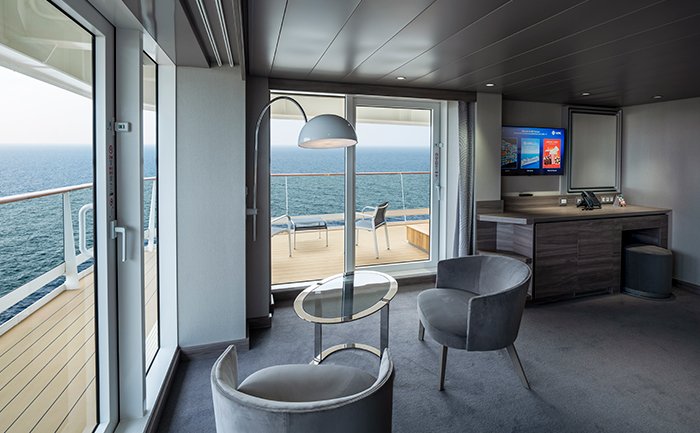 MSC WORLD EUROPA Grand Suite Aurea with terrace and whirlpool MSC WORLD EUROPA Grand Suite Aurea with terrace and whirlpool
