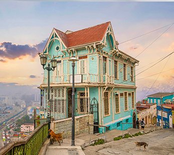 Maisons colorées sur les collines de Valparaíso, Chili