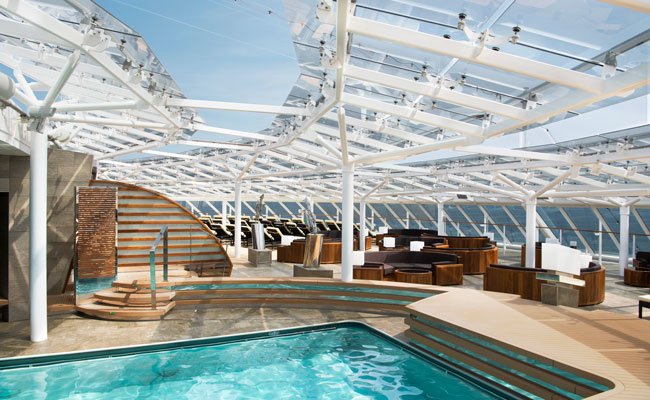 yacht club 650x400 yacht club 650x400