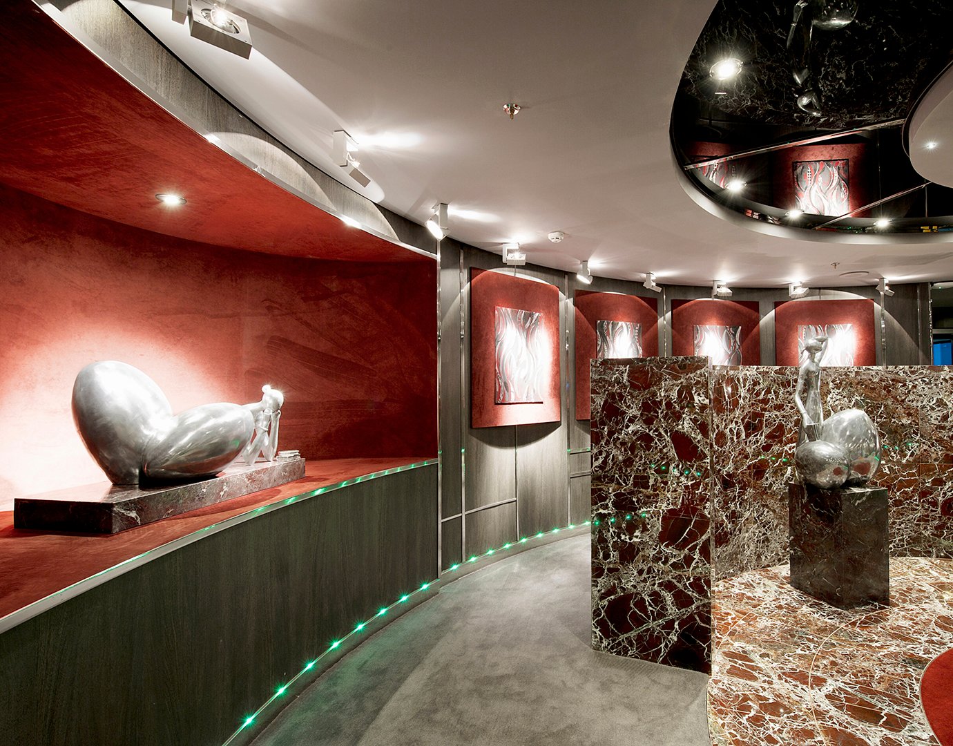 MSC Divina Entertainment Galleria Arte 06 MSC Divina Entertainment Galleria Arte 06