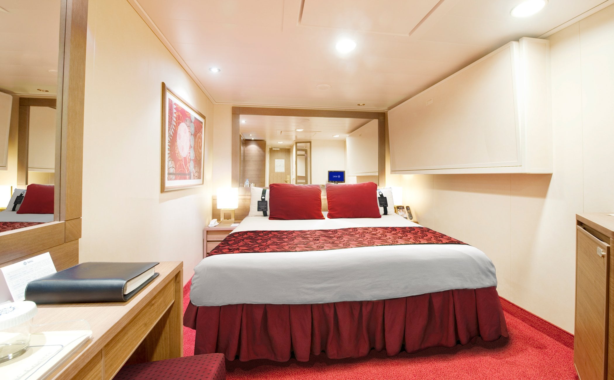 MSC Magnifica Cabin: Interior 05 MSC Magnifica Cabin: Interior 05