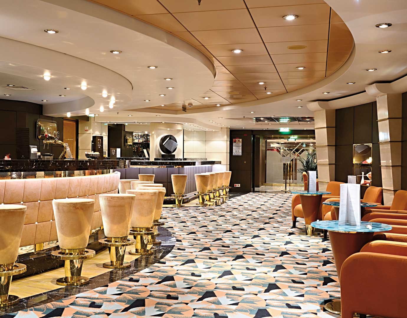 The Golden Bar | MSC Musica